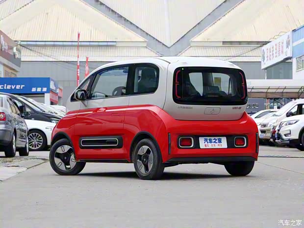 上汽通用五菱 寶駿KiWi EV 2021款 設(shè)計師