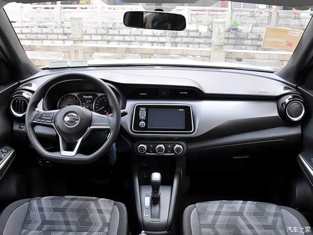 東風(fēng)日產(chǎn) 勁客 2017款 1.5L CVT酷享版