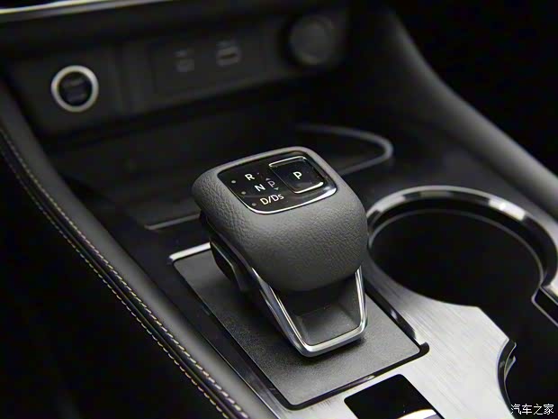 东风日产 奇骏 2021款 VC-Turbo 300 CVT 4WD高配版 东风日产 奇骏 2021款 VC-Turbo 300 CVT 4WD高配版