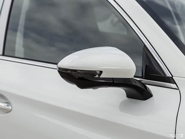 一汽红旗 红旗HS5 2022款 2.0T 智联旗领版