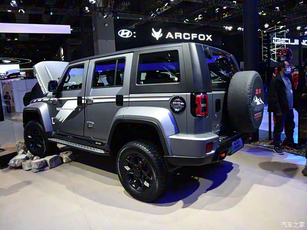 北京越野 北京BJ40 2021款 2.0T 自動環(huán)塔冠軍版