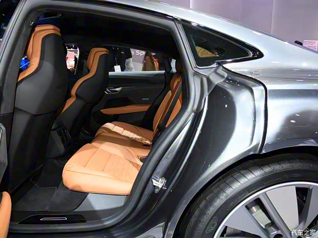 Audi Sport 奧迪RS e-tron GT 2021款 基本型