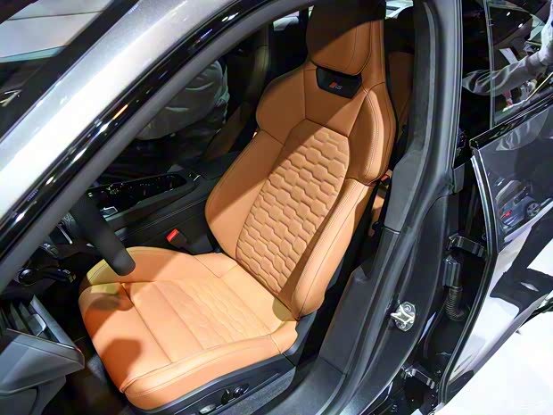 Audi Sport 奧迪RS e-tron GT 2021款 基本型