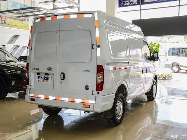 上汽大通 上汽大通MAXUS V80 2021款 2.0T 手动经典城配王短轴中顶3座 上汽大通 上汽大通MAXUS V80 2021款 2.0T 手动经典城配王短轴中顶3座