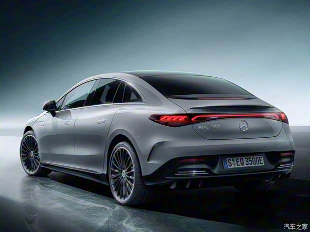 梅赛德斯-EQ 奔驰EQE(海外) 2022款 350 AMG Line Edition 1 欧洲版 梅赛德斯-EQ 奔驰EQE(海外) 2022款 350 AMG Line Edition 1 欧洲版