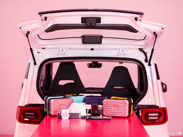 上汽通用五菱 宏光MINIEV 2021款 马卡龙臻享款 三元锂 上汽通用五菱 宏光MINIEV 2021款 马卡龙臻享款 三元锂