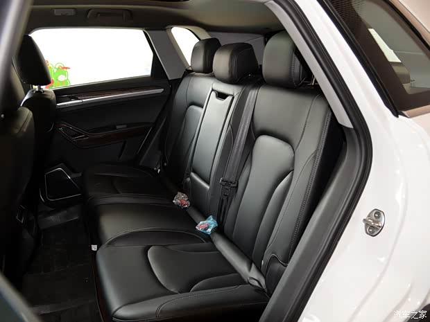 众泰汽车 大迈X7 2017款 1.8T 手动至尊型