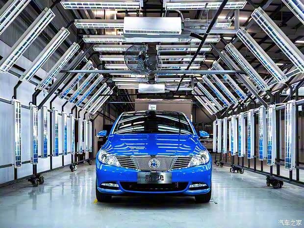 比亚迪戴姆勒 腾势 2016款 荣耀版