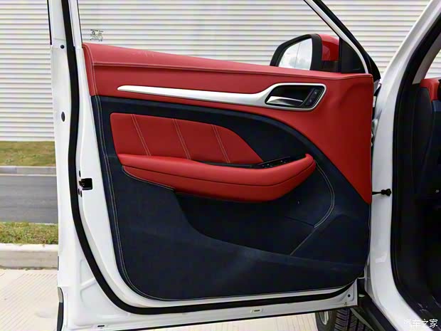 上汽集团 名爵ZS 2017款 1.5L 自动Tommy Hilfiger限量版