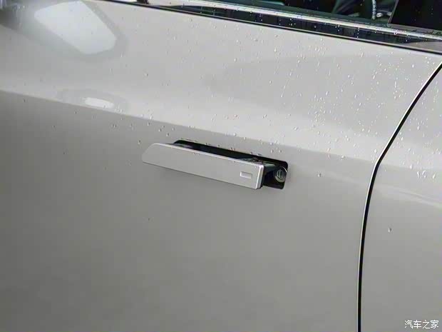 广汽埃安 AION V 2021款 PLUS