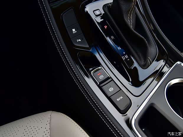 上汽通用五菱 宝骏730 2018款 1.5T DCT基本型