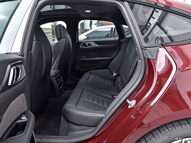 宝马(进口) 宝马4系 2021款 430i Gran Coupe M运动曜夜套装