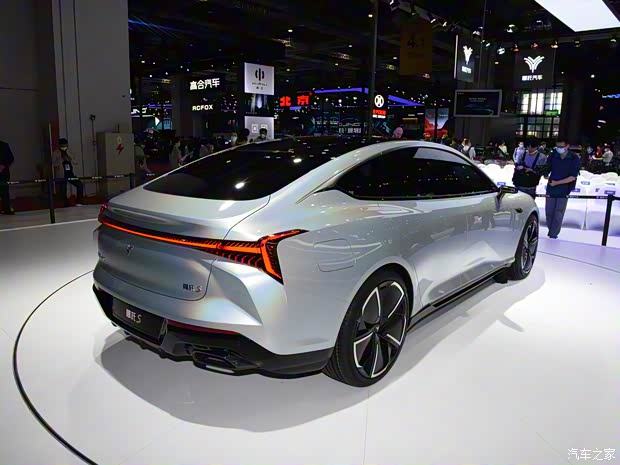 合众汽车 哪吒S 2021款 增程版 合众汽车 哪吒S 2021款 增程版