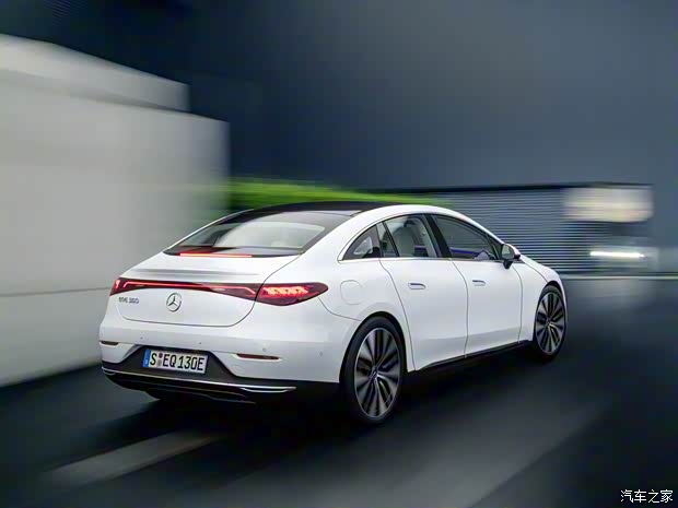 梅赛德斯-EQ 奔驰EQE 2022款 350 Electric Art Line 欧洲版