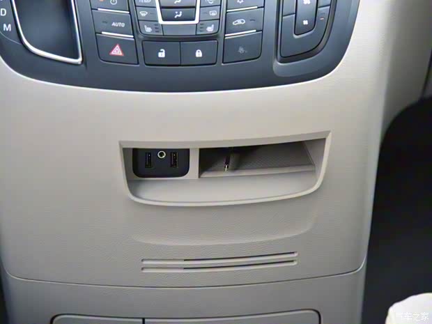 上汽通用别克 别克GL8 2017款 25S 基本型