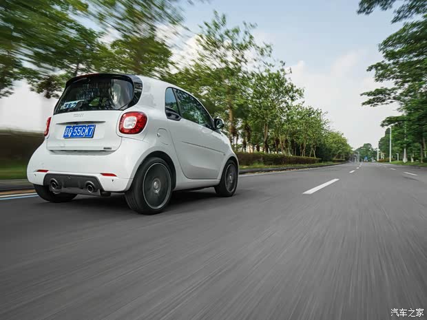 巴博斯 巴博斯 smart fortwo 2017款 0.9T 硬顶BRABUS Xclusive