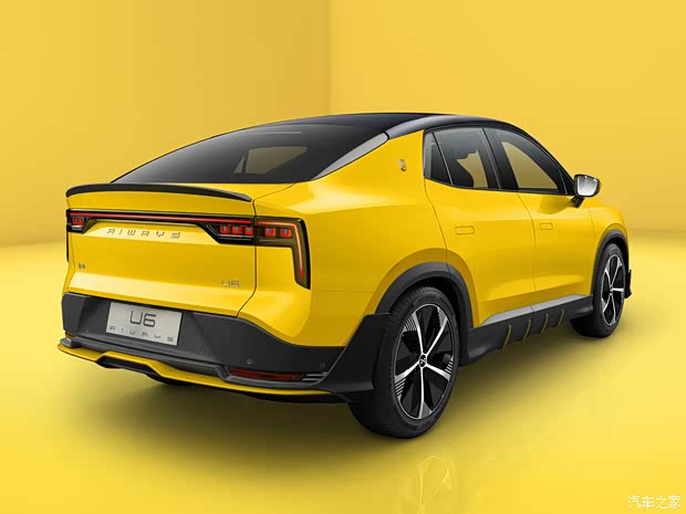 爱驰汽车 爱驰U6 ion 2021款 基本型 爱驰汽车 爱驰U6 ion 2021款 基本型