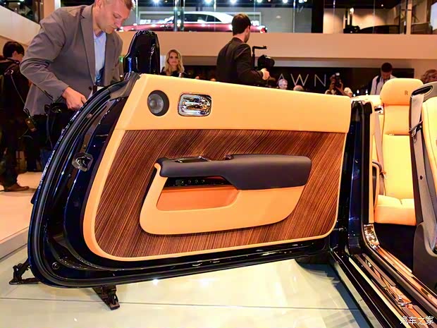 劳斯莱斯 曜影 2015款 基本型