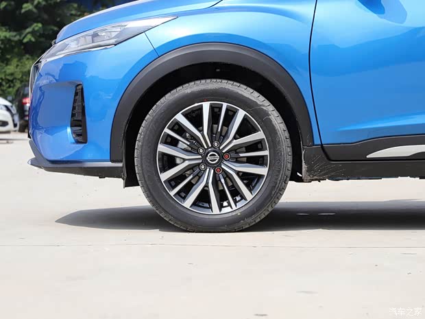 东风日产 劲客 2022款 1.5L CVT高配版