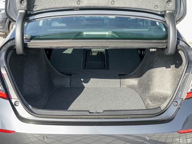 广汽本田 雅阁 2022款 锐·混动 2.0L 幻夜版