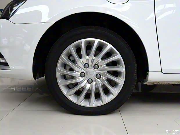 吉利汽车 帝豪新能源 2018款 三厢 1.5L PHEV 精英型