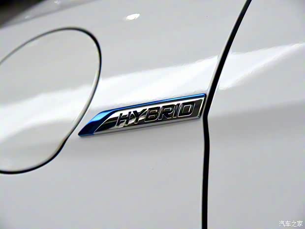 吉利汽车 帝豪新能源 2018款 三厢 1.5L PHEV 精英型