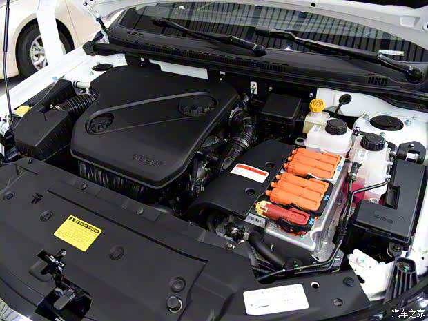 吉利汽车 帝豪新能源 2017款 三厢 1.5L PHEV 精英型 吉利汽车 帝豪新能源 2017款 三厢 1.5L PHEV 精英型