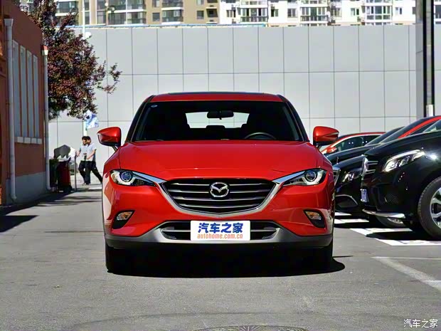 一汽马自达 马自达CX-4 2018款 2.0L 自动两驱蓝天活力版