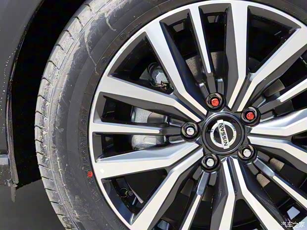 东风日产 劲客 2022款 1.5L CVT高配版