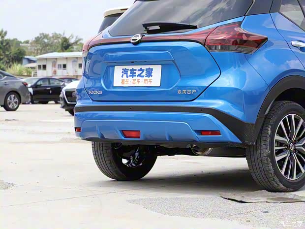 东风日产 劲客 2022款 1.5L CVT高配版