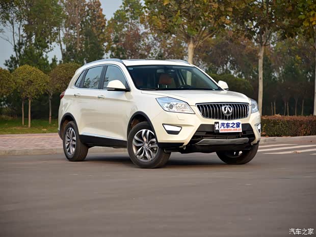 北京汽车 北汽威旺S50 2016款 1.5T 手动欢动尊贵型 北京汽车 北汽威旺S50 2016款 1.5T 手动欢动尊贵型