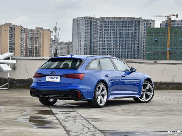 Audi Sport 奥迪RS 6 2021款 RS 6 4.0T Avant 尊享版