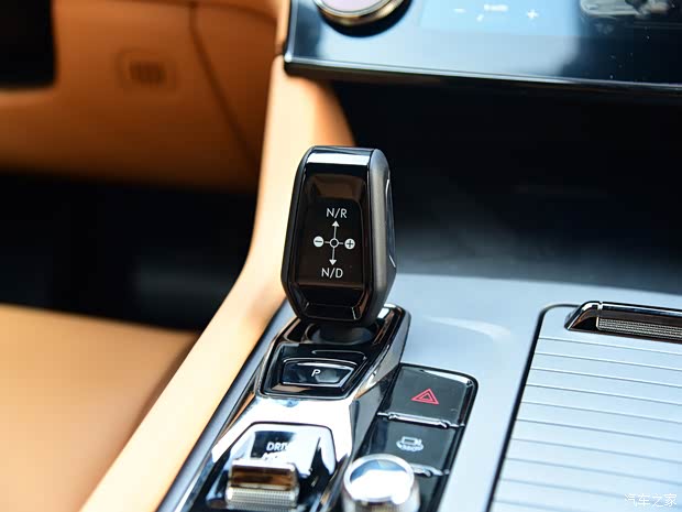 领克 领克09 2021款 2.0T Ultra 六座