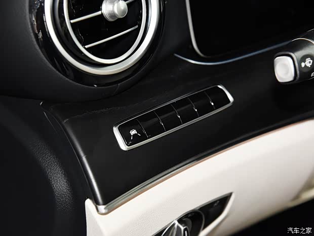 北京奔驰 奔驰E级 2016款 E 300 L 运动豪华型 北京奔驰 奔驰E级 2016款 E 300 L 运动豪华型