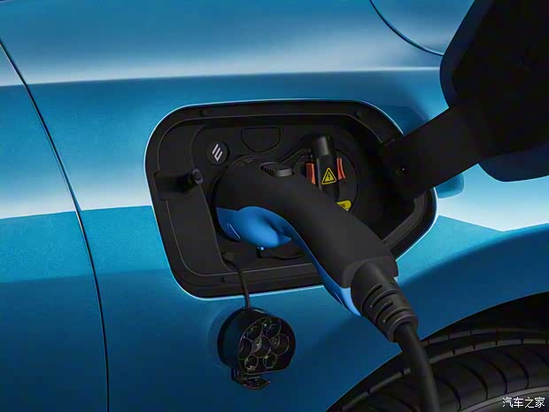 雷诺 江铃集团 羿 2021款 450km 尊耀科技 双电机版 雷诺 江铃集团 羿 2021款 450km 尊耀科技 双电机版