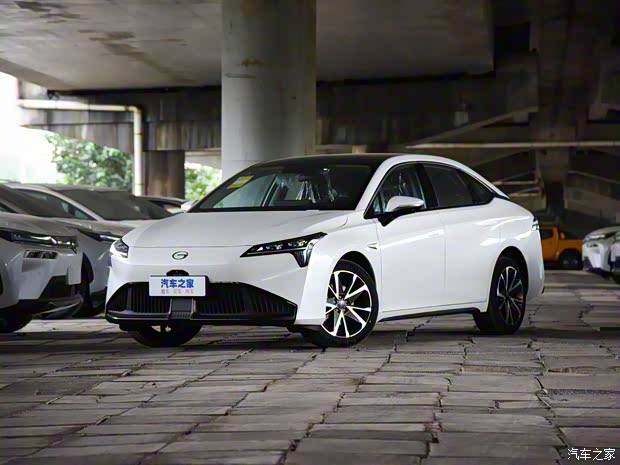 广汽埃安 AION S 2021款 Plus 80 超长续航版
