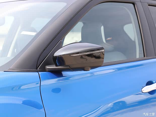 东风日产 劲客 2022款 1.5L CVT高配版