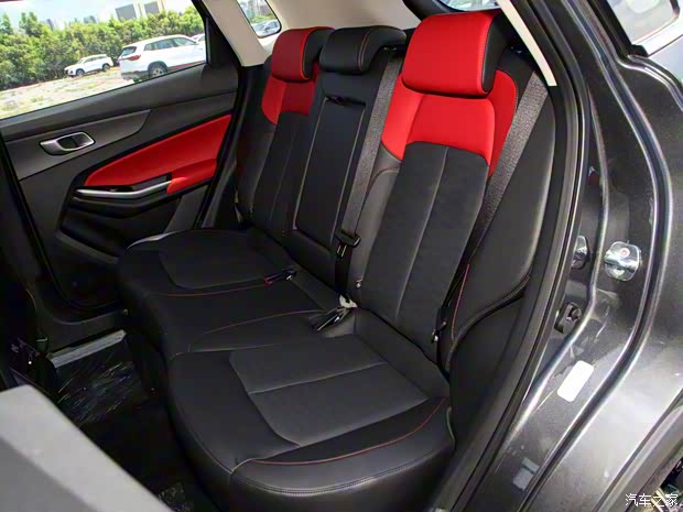 长安汽车 长安CS55PLUS 2022款 中配版