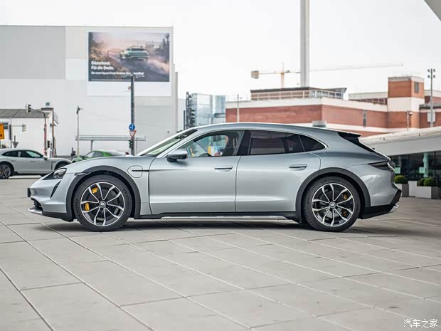 保时捷 Taycan 2022款 Taycan 4S Cross Turismo 保时捷 Taycan 2022款 Taycan 4S Cross Turismo