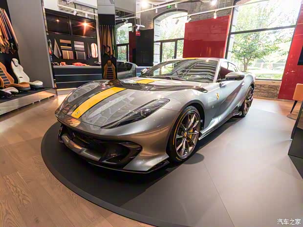 法拉利 法拉利812 2021款 812 Competizione