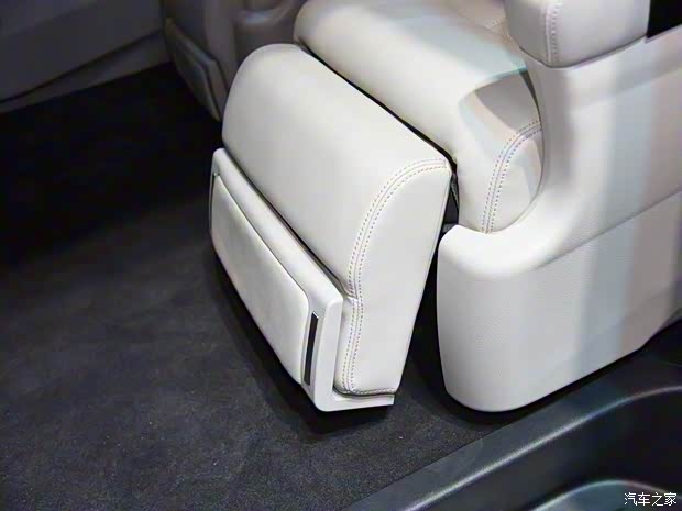 上汽商用車 上汽大通G10 2015款 2.0T 自動(dòng)旗艦版