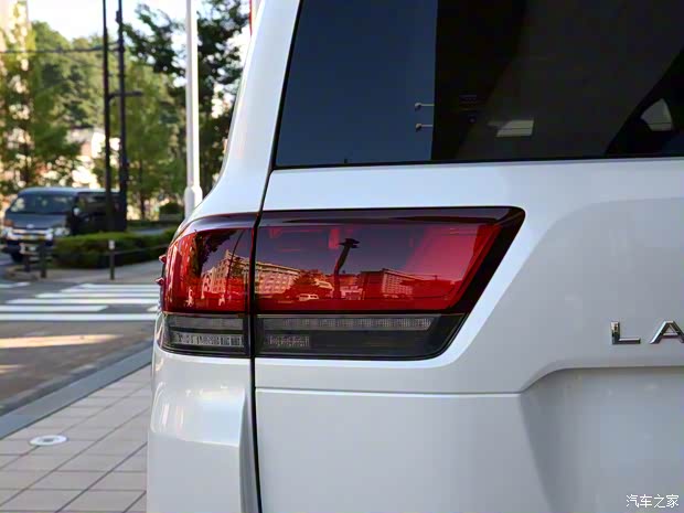 豐田(進(jìn)口) 蘭德酷路澤(進(jìn)口) 2022款 ZX 日本版