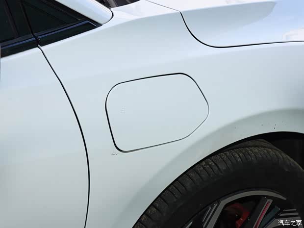 雷諾 江鈴集團(tuán) 羿 2021款 450km 光耀豪華 雙電機(jī)版