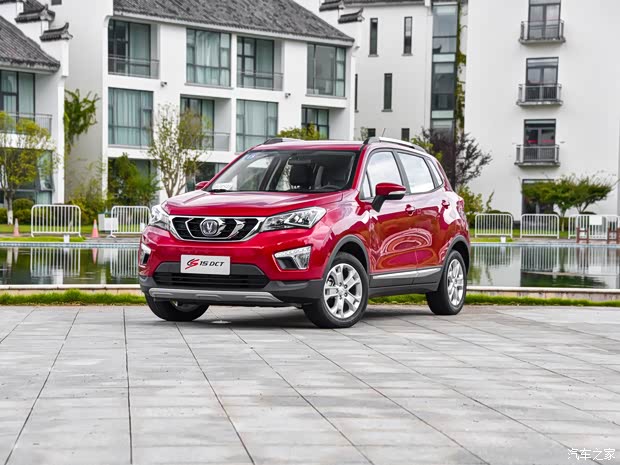 长安汽车 长安CS15 2016款 1.5L 自动豪华版