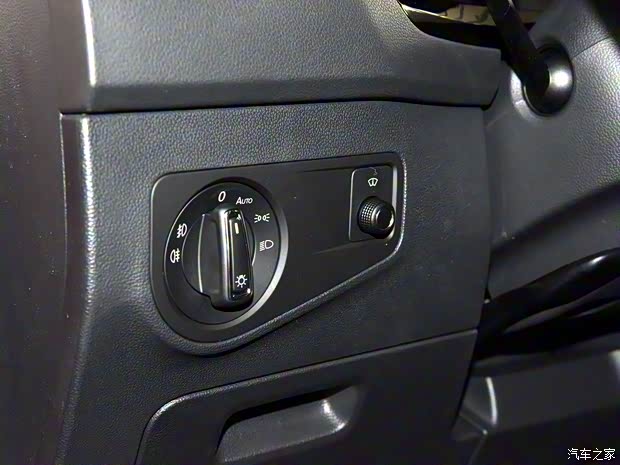 上汽大众 途观L 2017款 380TSI 自动四驱至尊旗舰版