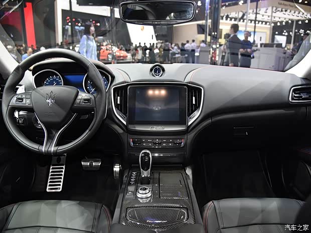 玛莎拉蒂 Ghibli 2018款 3.0T 标准版 玛莎拉蒂 Ghibli 2018款 3.0T 标准版