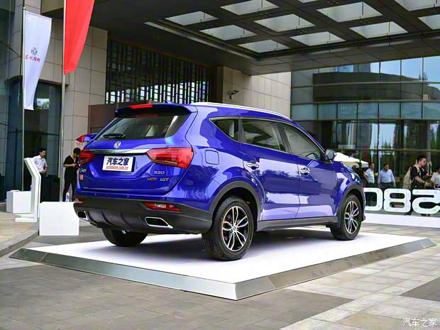 东风小康 东风风光580 2017款 1.5T CVT智尚版