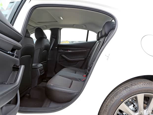 长安马自达 马自达3 昂克赛拉 2021款 2.0L 自动质雅版