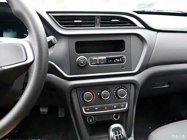 奇瑞汽车 瑞虎3 2022款 经典版 1.5L 手动时尚型