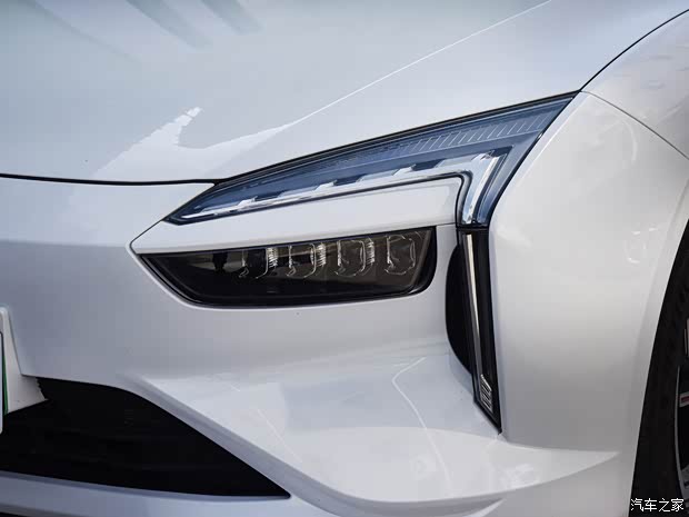 雷諾 江鈴集團(tuán) 羿 2021款 450km 光耀豪華 雙電機(jī)版